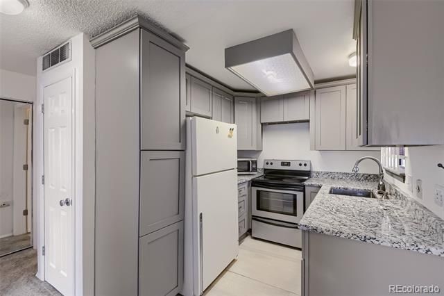920 S Dawson Way 8, Aurora, CO 80012