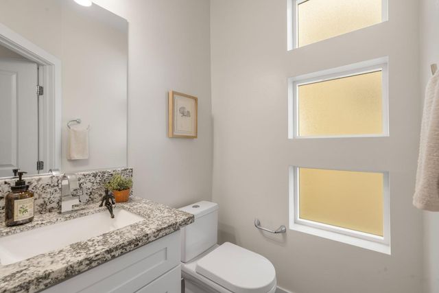 53 Rio Viale Ct, Sacramento, CA 95831