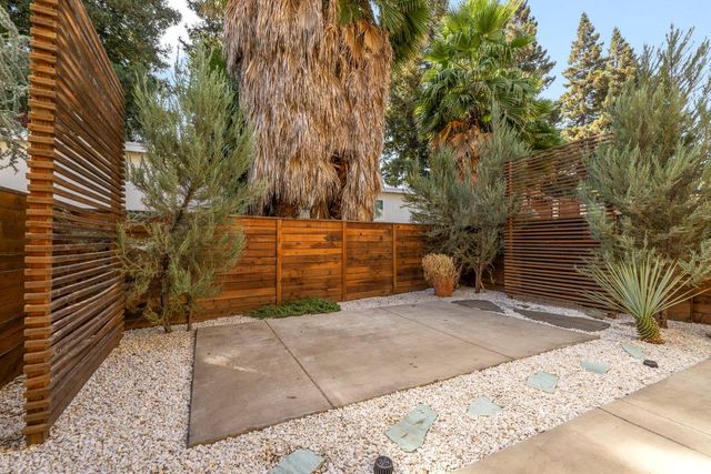 53 Rio Viale Ct, Sacramento, CA 95831