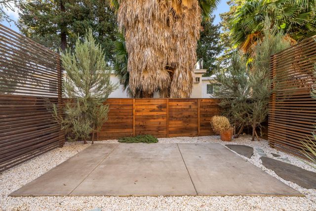 53 Rio Viale Ct, Sacramento, CA 95831
