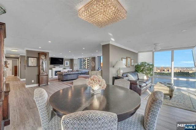 1600 Parker Avenue 27G, Fort Lee, NJ 07024