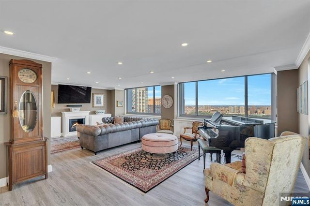 1600 Parker Avenue 27G, Fort Lee, NJ 07024