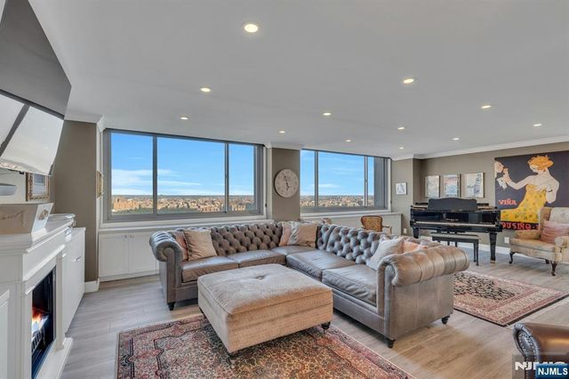 1600 Parker Avenue 27G, Fort Lee, NJ 07024