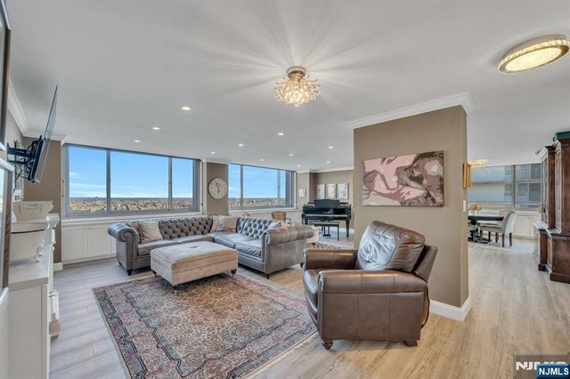 1600 Parker Avenue 27G, Fort Lee, NJ 07024