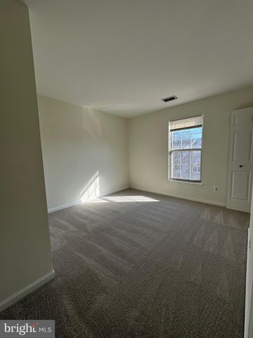 7481 GADSBY SQ, Alexandria, VA 22315