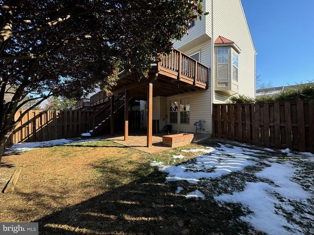 7481 GADSBY SQ, Alexandria, VA 22315