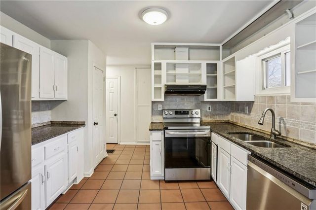 1609 Tanager Circle, Decatur, GA 30032