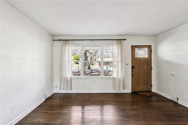 1609 Tanager Circle, Decatur, GA 30032