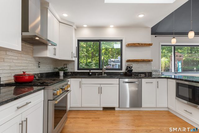84 Sawmill Road, Branford, CT 06405