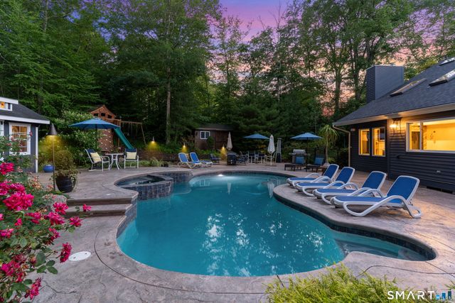 84 Sawmill Road, Branford, CT 06405