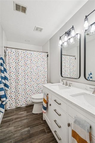 7708 N Atkins Place, Kansas City, MO 64152