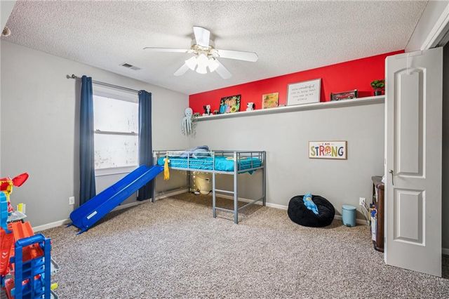 7708 N Atkins Place, Kansas City, MO 64152