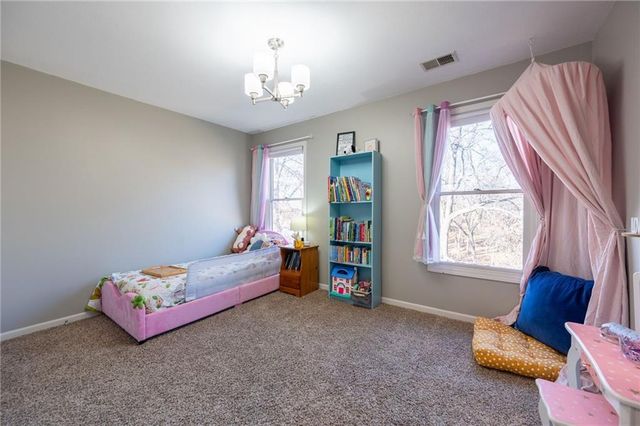 7708 N Atkins Place, Kansas City, MO 64152