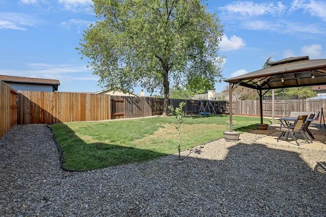 607 Stineman Ct, Wheatland, CA 95692
