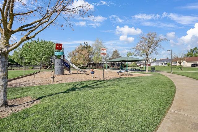 607 Stineman Ct, Wheatland, CA 95692