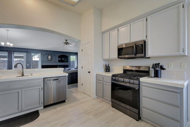 607 Stineman Ct, Wheatland, CA 95692