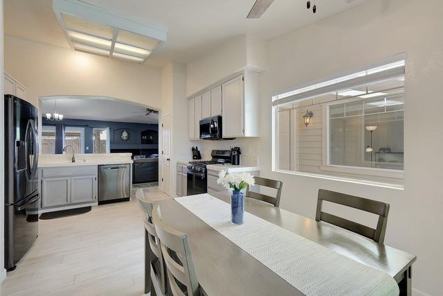 607 Stineman Ct, Wheatland, CA 95692