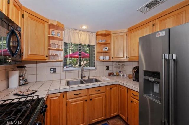 27596 Oak Knoll, Crest Park, CA 92326