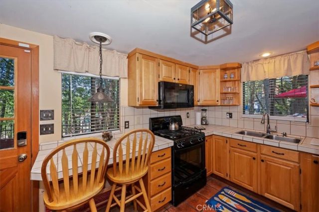 27596 Oak Knoll, Crest Park, CA 92326