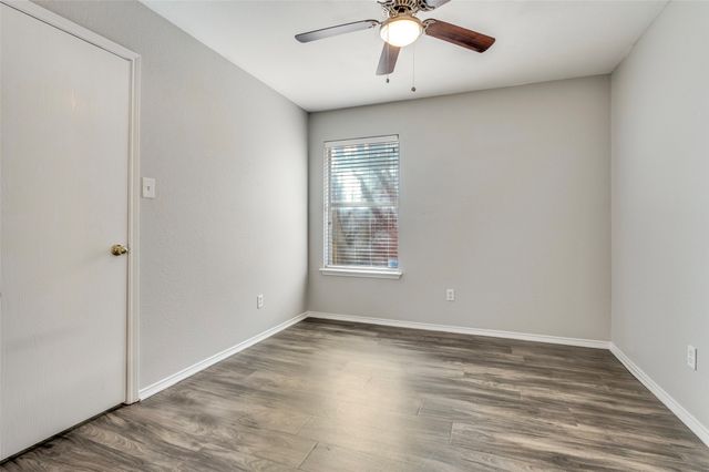 800 Ponselle Drive, Arlington, TX 76001