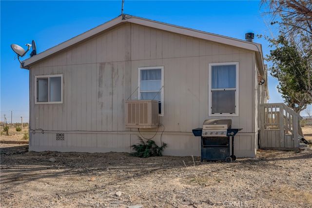 19032 Bonanza Trail, Helendale, CA 92342