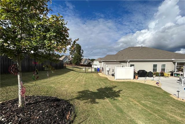 2216 Blackberry Court, Monroe, GA 30656