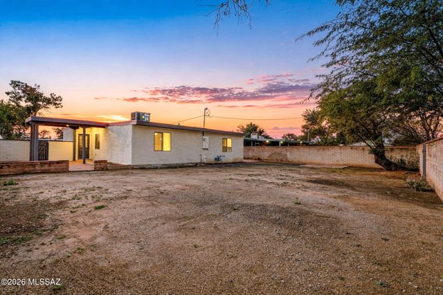 2925 E 18th Street, Tucson, AZ 85716