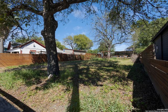 207 forrest, San Antonio, TX 78204