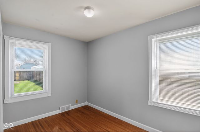 133 N 5th Avenue, Beech Grove, IN 46107