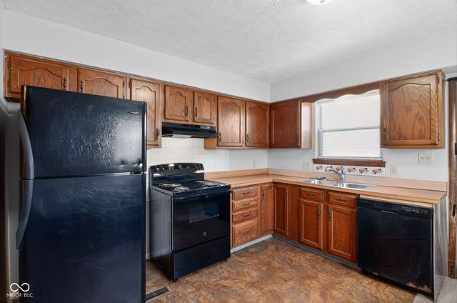 133 N 5th Avenue, Beech Grove, IN 46107