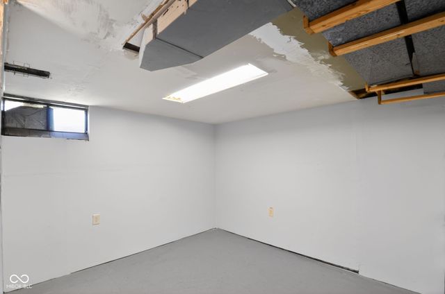 133 N 5th Avenue, Beech Grove, IN 46107