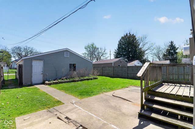 133 N 5th Avenue, Beech Grove, IN 46107