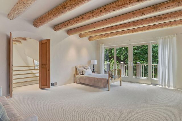 1721 Mount Curve Avenue, Minneapolis, MN 55403