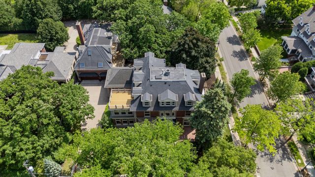 1721 Mount Curve Avenue, Minneapolis, MN 55403