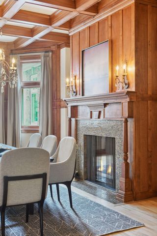 1721 Mount Curve Avenue, Minneapolis, MN 55403