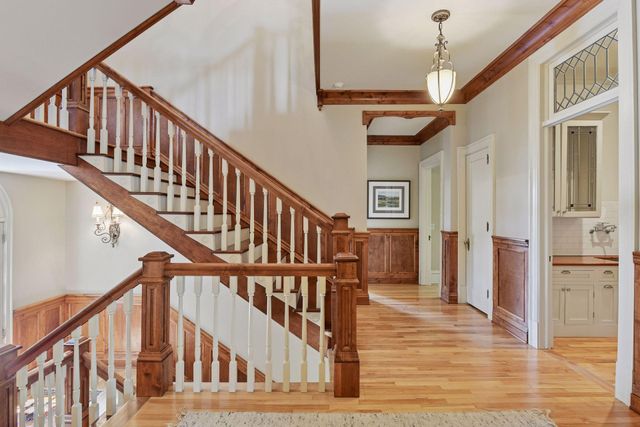 1721 Mount Curve Avenue, Minneapolis, MN 55403