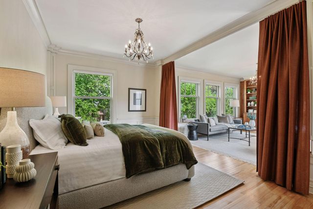 1721 Mount Curve Avenue, Minneapolis, MN 55403