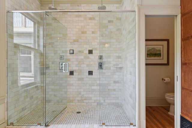 1721 Mount Curve Avenue, Minneapolis, MN 55403