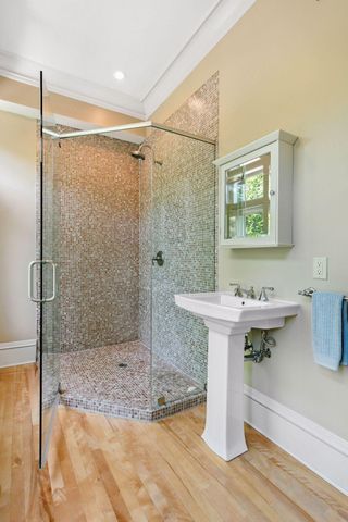 1721 Mount Curve Avenue, Minneapolis, MN 55403