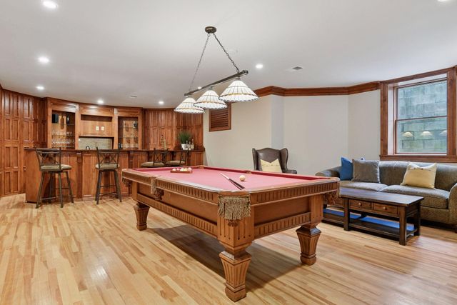 1721 Mount Curve Avenue, Minneapolis, MN 55403