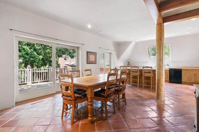 1721 Mount Curve Avenue, Minneapolis, MN 55403