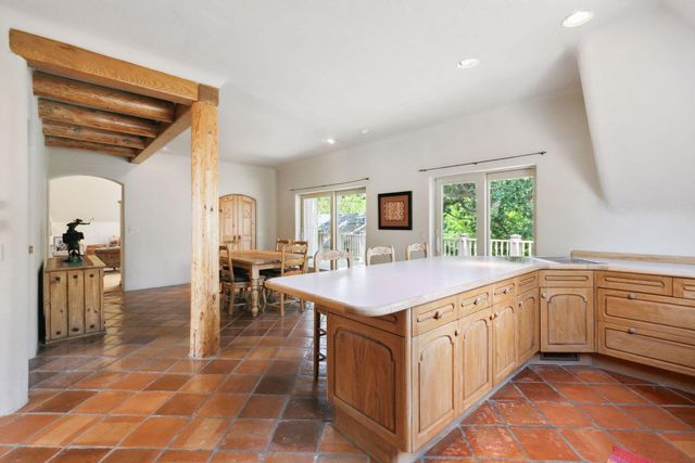 1721 Mount Curve Avenue, Minneapolis, MN 55403