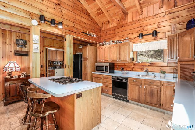 48 Pleasant Rise Extension, Brookfield, CT 06804