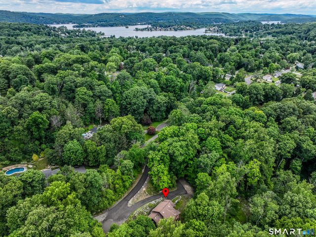 48 Pleasant Rise Extension, Brookfield, CT 06804