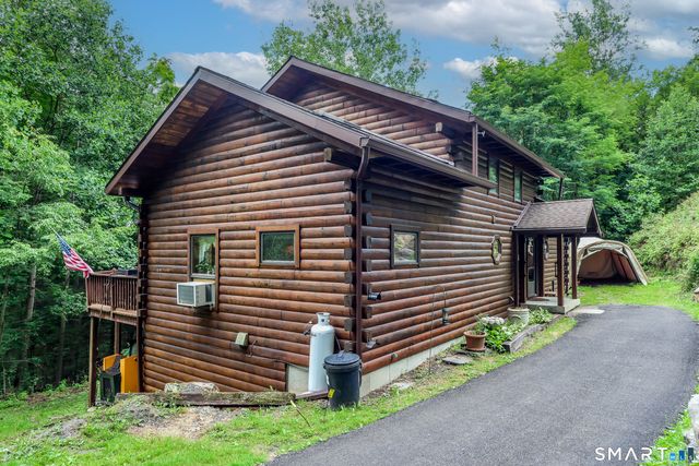48 Pleasant Rise Extension, Brookfield, CT 06804