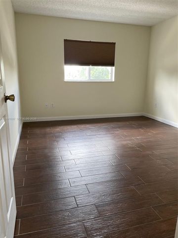 3650 N 56th Ave 519, Hollywood, FL 33021