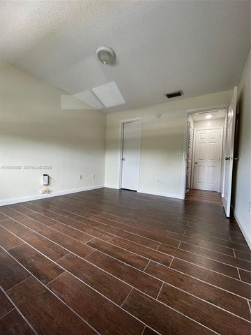 3650 N 56th Ave 519, Hollywood, FL 33021