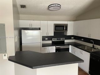 3650 N 56th Ave 519, Hollywood, FL 33021