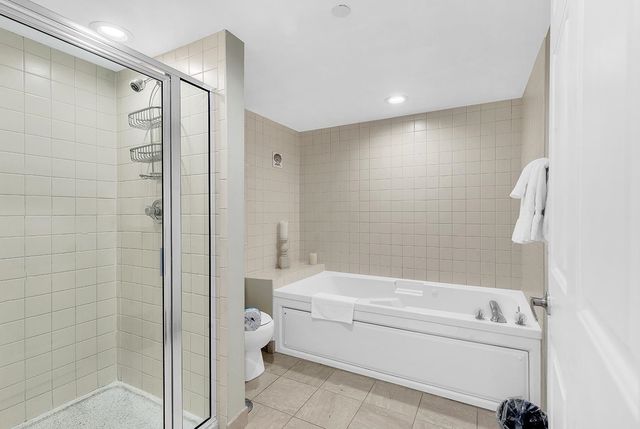 8560 Queensway Blvd Apt 1704, Myrtle Beach, SC 29572