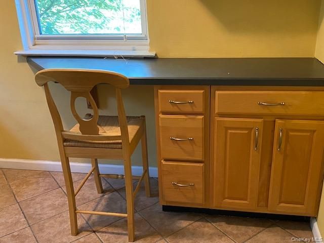 264-17 73rd. Avenue E-2, Glen Oaks, NY 11004